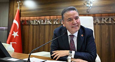 Başkan Böcek, memnuniyet anketinde zirveye yükseldi