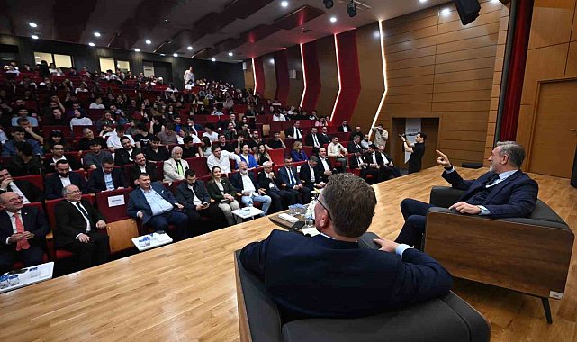 Başkan Burkay Mudanya Üniversitesi'nde Gençlerle Buluştu