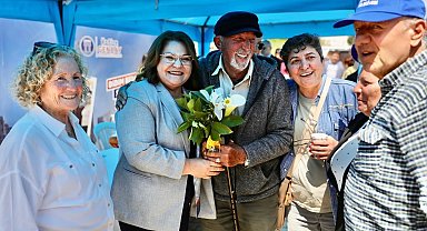 Başkan Gençay, mahalle sakinlerini dinledi