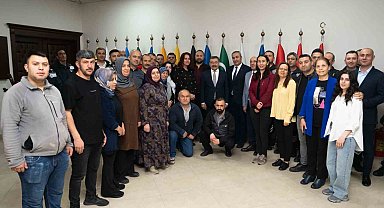 Başkan Odabaşı personei ve vatandaşlarla bayramlaştı