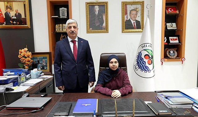 Başkan Ömeroğlu koltuğunu Rubeyda'ya emanet etti