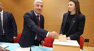 Başkan Ömeroğlu'ndan Özgür Özel'e sert tepki