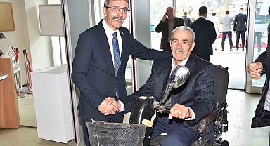 Başkan Şenol Dinç, vatandaşla bayramlaştı