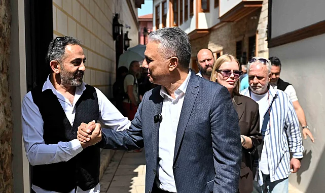 Başkan Uysal, Kaleiçi esnafıyla bir araya geldi