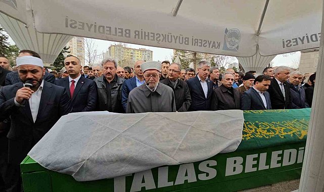 Başkan Yalçın'ın hayatını kaybeden annesi son yolculuğuna uğurlandı