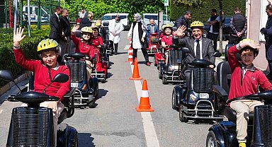 Başkan Yıldırım, geleceğin sürücüleriyle parkurda buluştu