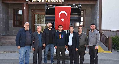 Başkan Zencirci, iptal olan deve güreşinin bağışlarıyla belediyeye kepçe kazandırdı