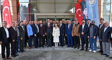 Başkan Zeyrek, Manisa Ağrılılar Derneği üyeleri ile bir araya geldi