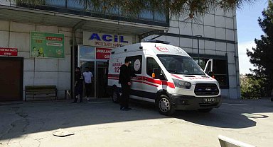 Batman'da virajı alamayan otomobil yoldan çıktı: 5 yaralı