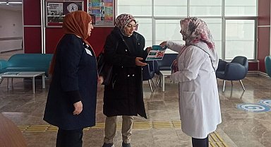 Bayburt Devlet Hastanesinde kanser hastalığıyla alakalı bilgilendirme yapıldı