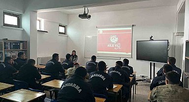 Bayburt'ta jandarma personeline 'Kadına Şiddetle Mücadele' eğitimi verildi