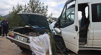 Bayram ziyaretinden dönüyorlarmış: 5 kişilik ailenin yok olduğu kazada 10 kişi de yaralandı