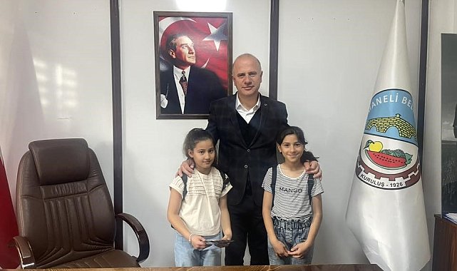 Belediye başkanından miniklere samimi karşılama