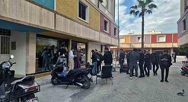 Berbere dükkanına girip selam iletti, silahla 2 kişiyi yaraladı