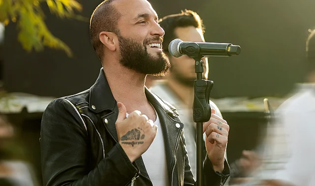 Berkay'dan 14'ncü Alaçatı Ot Festivali'nde muhteşem konser