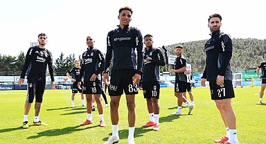 Beşiktaş kondisyon ve taktik çalıştı