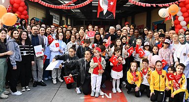 Beşiktaşlı sporcu ve ünlülerden çocuklara moral veren ziyaret