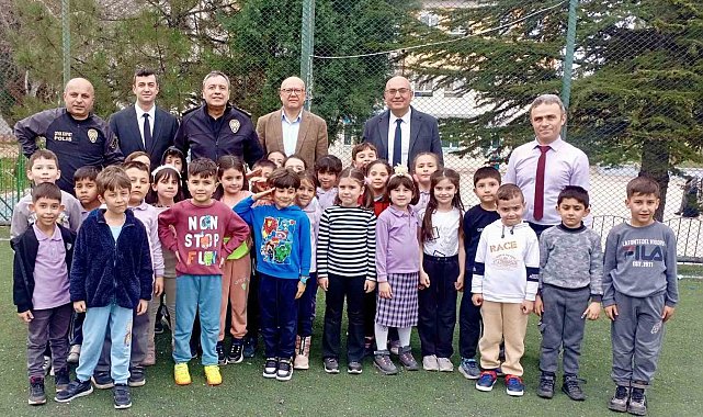 Bilecik İl Emniyet Müdürlüğü ekipleri minik öğrencilerle buluştu