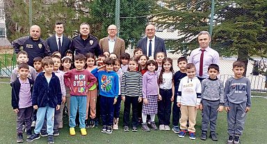 Bilecik İl Emniyet Müdürlüğü ekipleri minik öğrencilerle buluştu
