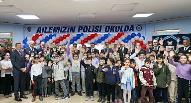 Bilecik'te "Ailemizin Polisi Okulda" projesi kapsamında anlamlı kütüphane açılışı