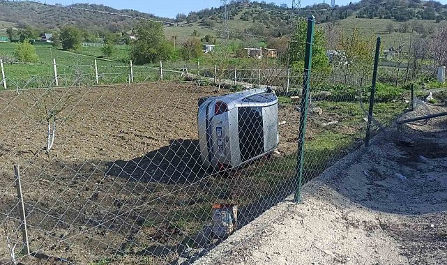 Bilecik'te şarampole yuvarlanan aracın sürücüsü yaralandı