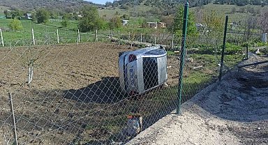 Bilecik'te şarampole yuvarlanan aracın sürücüsü yaralandı