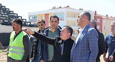 Bilecik'te yıllardır bitmeyen Edebali Stadı'nda inceleme yaptı