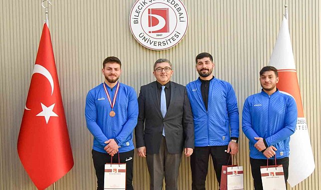Bilek güreşinde BŞEÜ'ye çifte bronz madalya