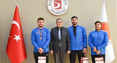 Bilek güreşinde BŞEÜ'ye çifte bronz madalya