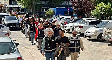 Birçok suçtan adliyeye sevk edilen şüpheliler: "Düğün alayı mı var?"