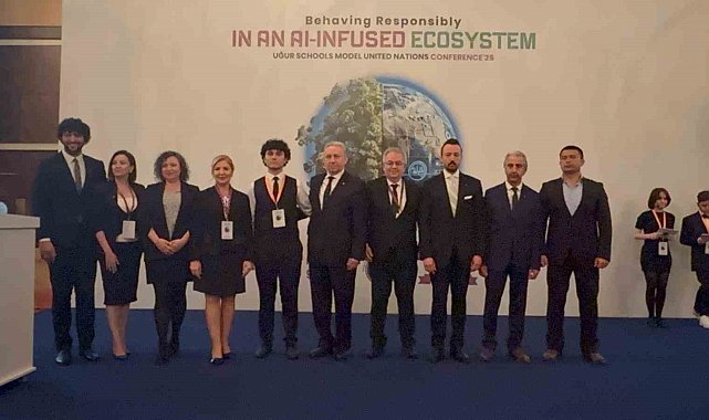 BM'nin programında öğrencilerden 'yapay zeka kullanımı' tartışması