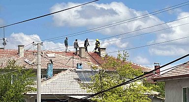 Bolu'da 3 katlı evde çıkan baca yangını söndürüldü