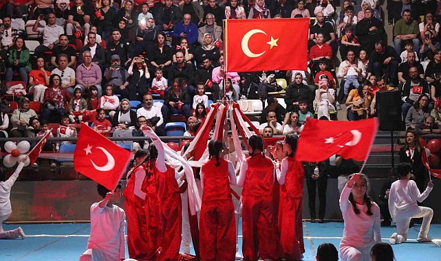 Bolu'da coşkulu 23 Nisan şenlikleri