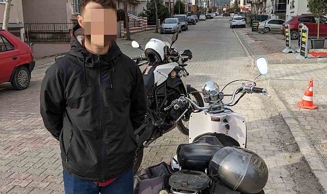 Bolu'da motosiklet plakasını boyayarak değiştiren uyanık sürücü ekiplerin gözünden kaçmadı
