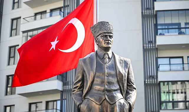 Bornova'da Abide-i Hürriyet Meydanı açıldı