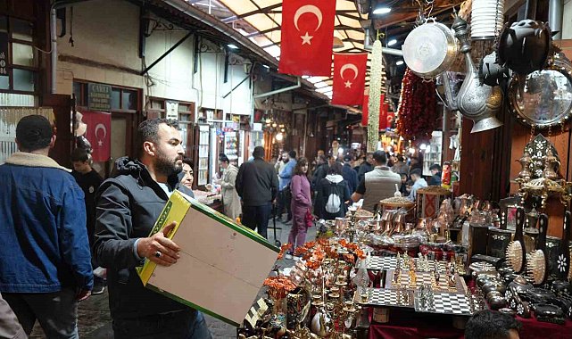 Boykot Gaziantep'e uğramadı: Çarşı-pazardaki yoğunluk dikkat çekti