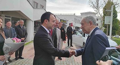Bülent Arınç ve Mücahit Arınç Selendi'yi ziyaret etti