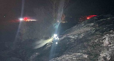 Burdur'da 3 farklı noktada başlayan sazlık yangınında 15 dekar alan yandı