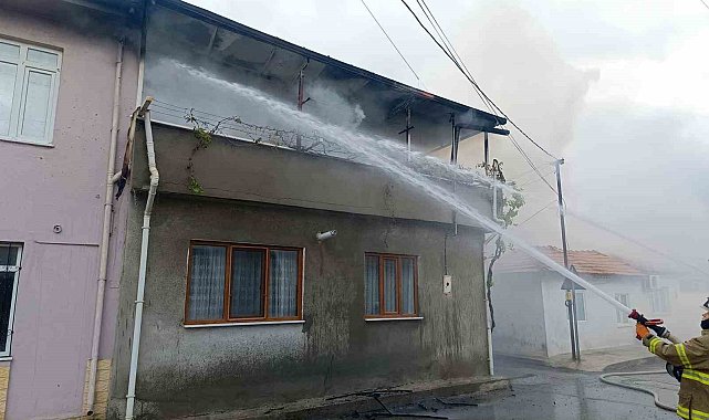 Burhaniye'de yangın paniği
