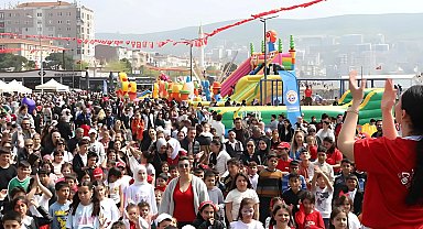 Bursa Gemlik'te çocuklar 23 Nisan'ı neşeyle kutladı