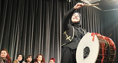 Bursa Gürsulu kadınlar sahne tozunu yuttu