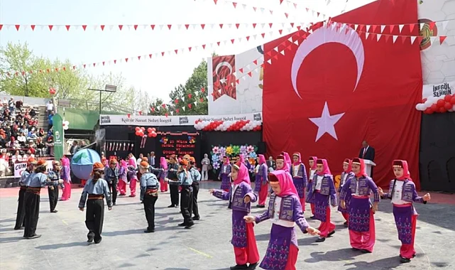 Bursa İnegöl'de dolu dolu 23 Nisan