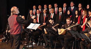 Bursa Nilüfer Türk Halk Müziği Korosu'ndan türkü şöleni