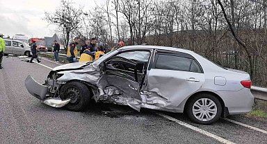 Bursa'da trafik kazası: 3 kişi yaralandı