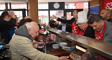 Bursa'da bir Kent Lokantası daha açıldı... 4 çeşit yemek 80 TL