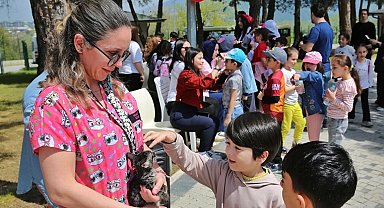 Bursa'da çocuklara hayvan sevgisi aşılandı