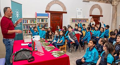 Bursa'da minik okurlara kitap bilinci aşılandı