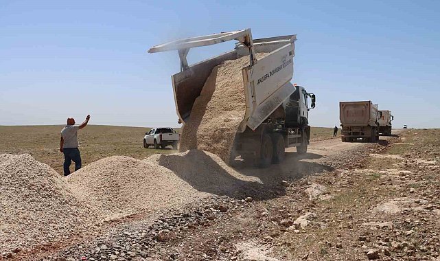 Büyükşehir Belediyesi, Akçakale'de ulaşım sorunlarını çözüyor