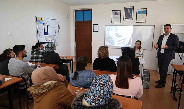 Büyükşehir ipek böceği yetiştiriciliğini yaygınlaştırıyor