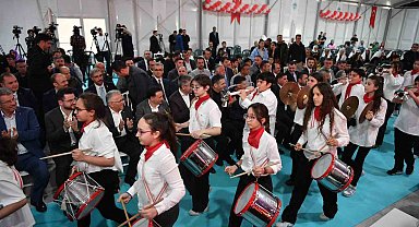 Büyükşehir'in Çocuk Kitap Fuarı ve Şenliği başladı